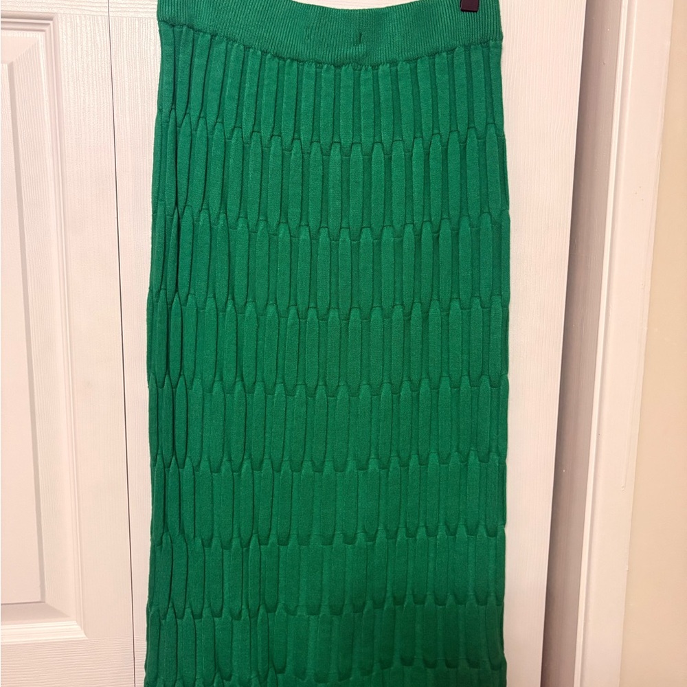 Elegant Green Knit Midi Skirt